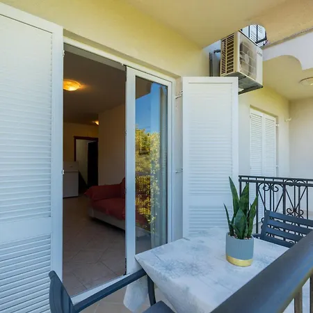 Apartment Bogovic Malinska