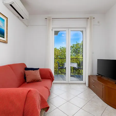 Bogovic Apartment